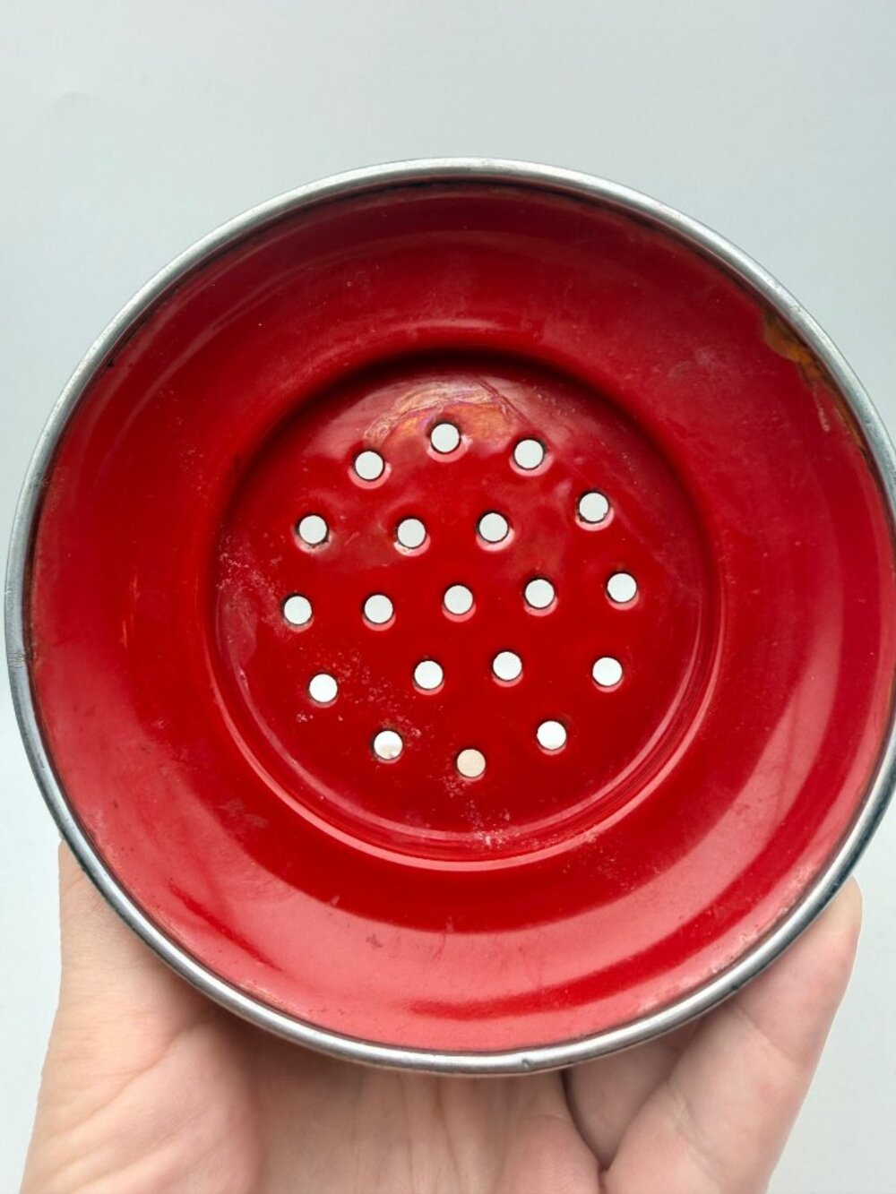 Vintage Red Metal Colander Rustic Country Cottagecore Kitchen Decor 8.5" - Picture 4 of 5